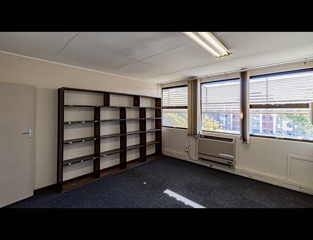 498M² OFFICE TO LET IN FERNDALE